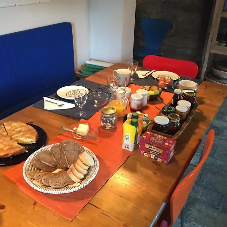 Nido D'amore Couette-café Dernice